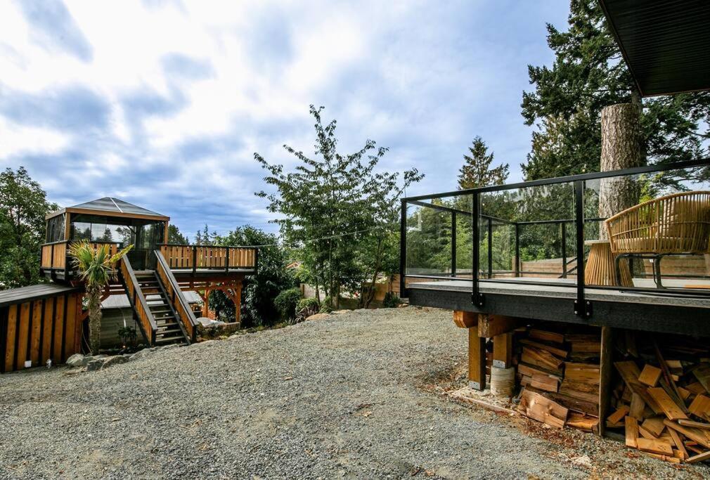 1-Bedroom Knotty Pine Cabin W Sauna & Jacuzzi Sooke Dış mekan fotoğraf